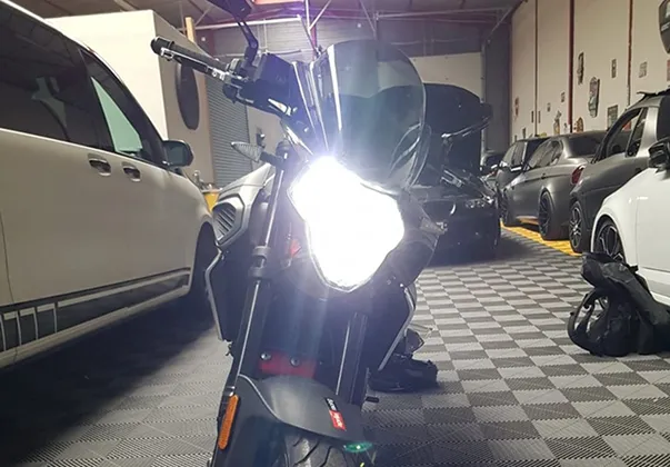 feux led moto à Herblay près d'Argenteuil dans le Val-d’Oise 95